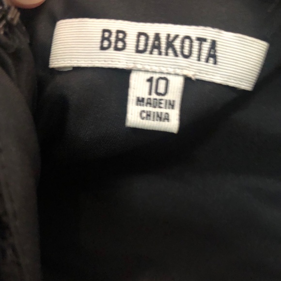 NWT BB Dakota Rihanna lace fit and flare dress - Picture 15 of 16